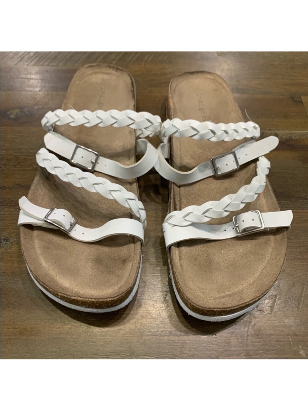 Indigo Rd. White and tan braided strap comfortable sandals
